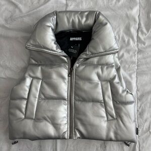 Apparis Shaun Metallic Silver Cropped Puffer Vest